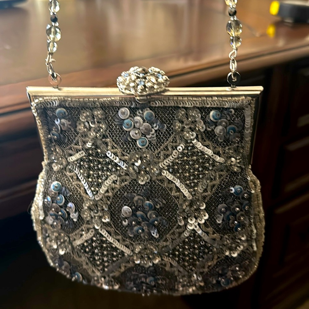 Ladies Sequined And Mesh Evening Bag By Larisa Ba… - image 1